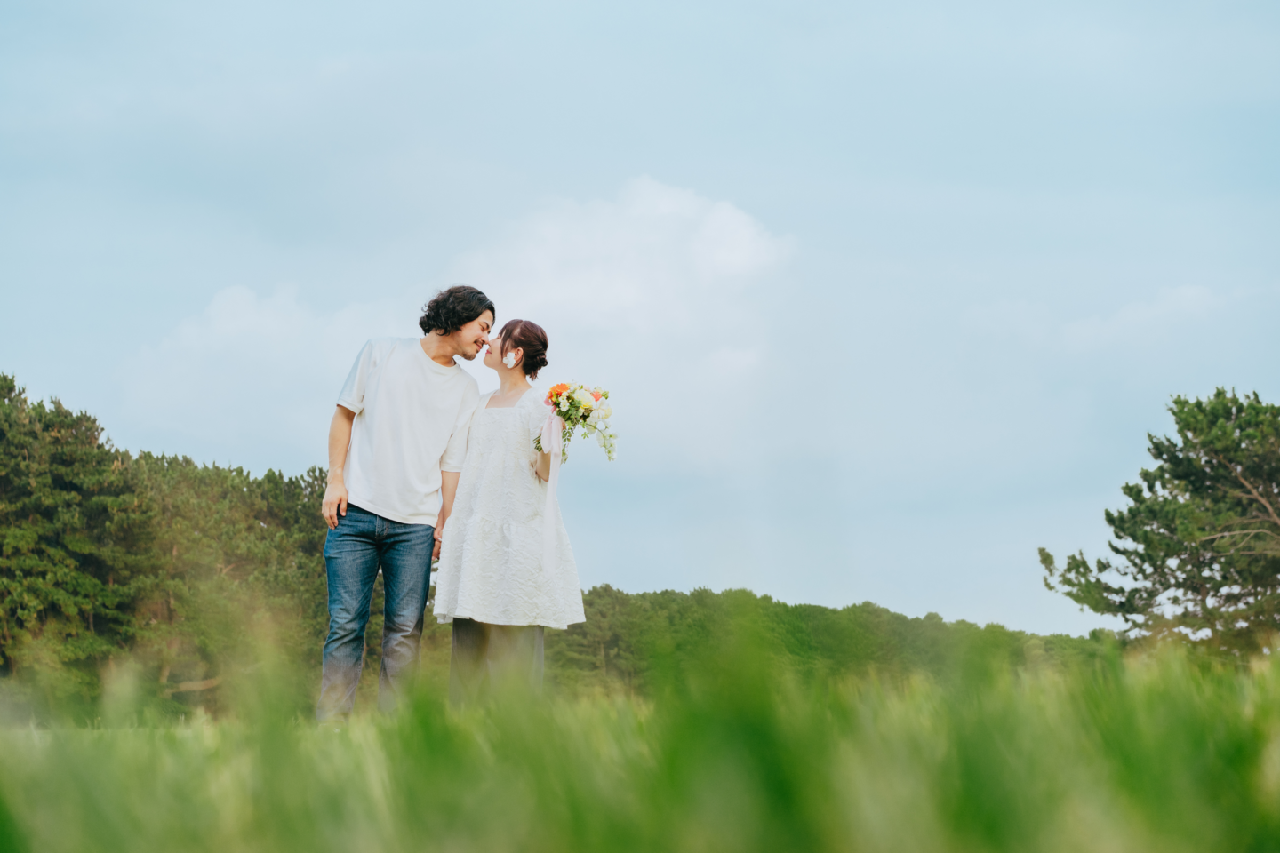 楽しそうな新郎新婦
